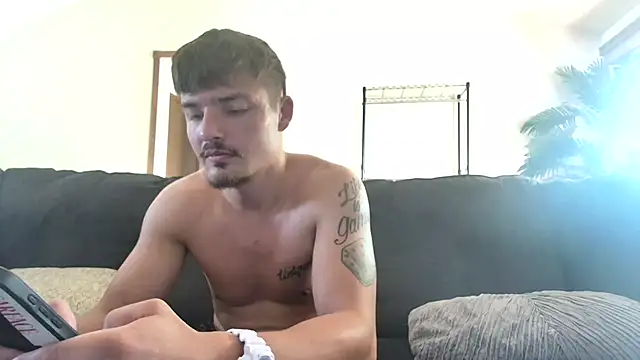 derekmontana2 online show from July 28, 10:53 pm