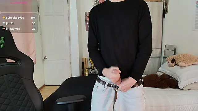 Nude Boy18 online show from May 23, 5:46 am
