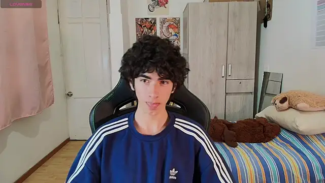 Nude Boy18 online show from April 4, 5:26 am