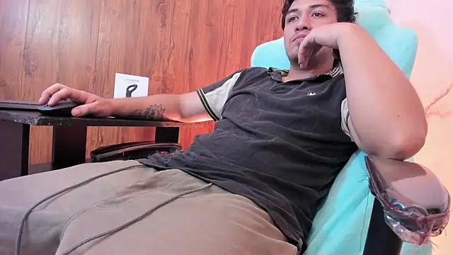 juanmechanic  online show from May 29, 2:16 pm