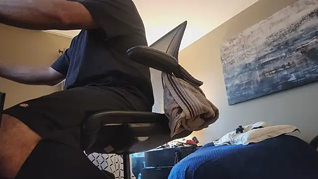 LeeCox online show from April 1, 1:07 am