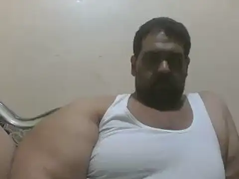 elpoop7305 online show from April 14, 9:14 pm