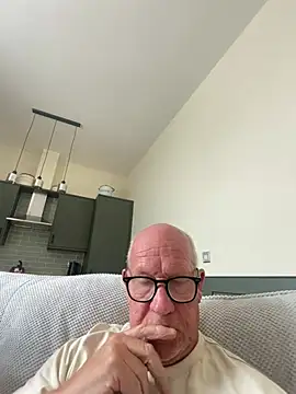 philefc online show from July 17, 11:17 am