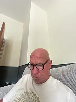 philefc online show from June 26, 10:18 am