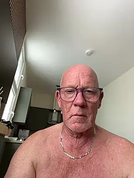 philefc online show from June 23, 2:21 pm