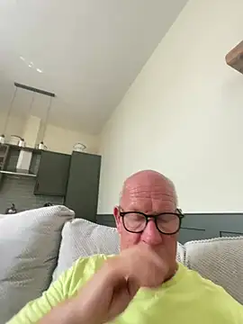 philefc online show from July 16, 11:17 am