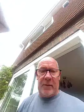philefc online show from August 5, 9:47 am