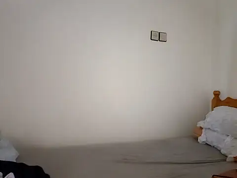 femboylatino online show from June 18, 1:38 pm