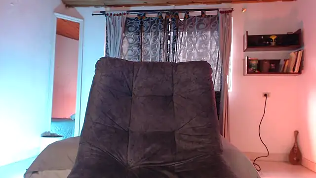 ArturoCardona  online show from May 25, 9:21 pm