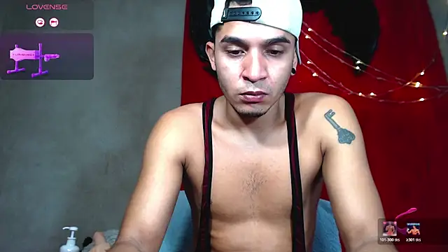 Angel latinboy online show from May 25, 1:28 pm