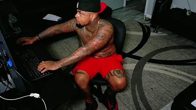 SLANGONDEMHOES online show from June 2, 2:40 pm