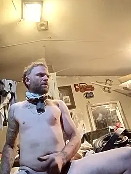 bearded cross online show from April 13, 10:49 am
