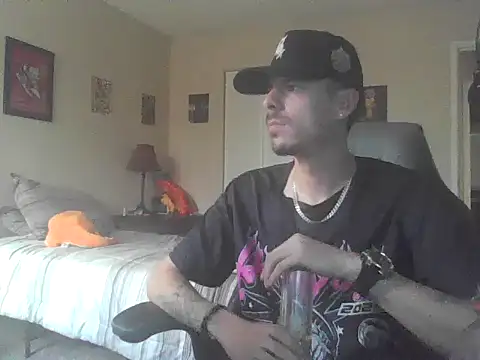 latinosatiro94 online show from July 17, 12:29 am
