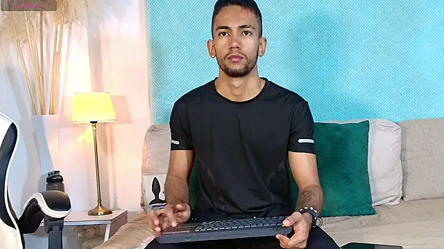 MaicolParker  online show from July 2, 12:44 pm