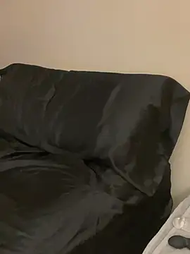 beauthomas online show from April 14, 5:45 pm