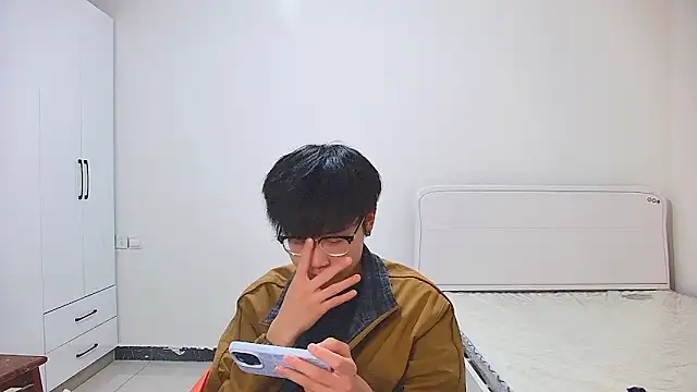 KK-cuteboy online show from May 8, 12:38 pm