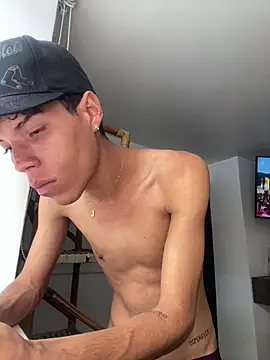 jhojan foxxx  online show from May 12, 2:47 pm