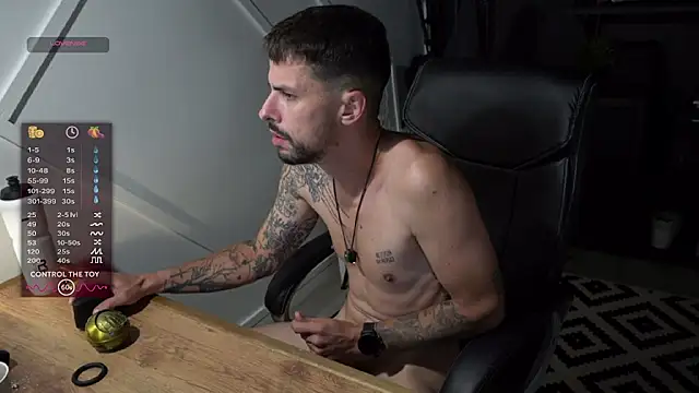 monsieurguitsxxx online show from July 10, 4:32 pm