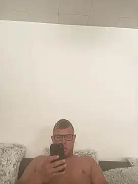 PolishBoy1995 online show from June 19, 3:28 pm