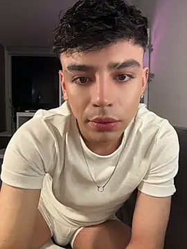 aronnhidden online show from July 14, 4:38 am