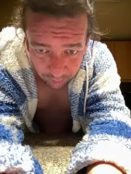 miguel910921 online show from February 7, 12:40 am