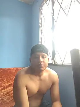 themorenofit08 online show from July 9, 10:02 pm