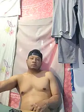 themorenofit08 online show from June 18, 7:52 pm