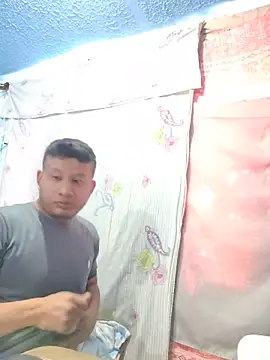 themorenofit08 online show from June 13, 7:01 pm