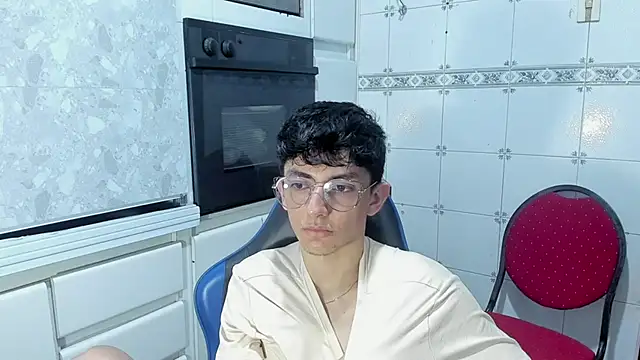ElanGiraldo online show from June 13, 11:46 pm