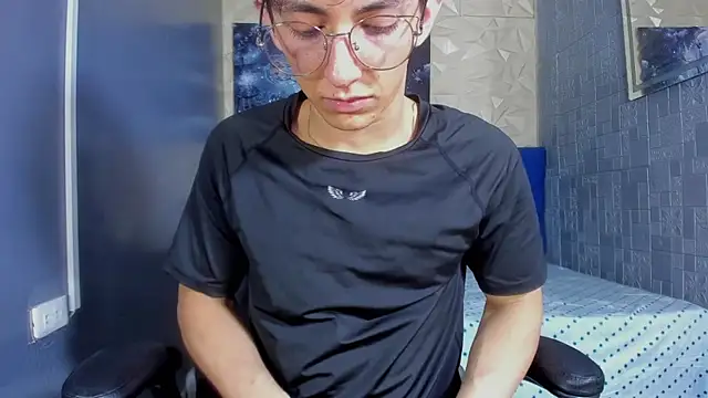 ElanGiraldo online show from July 7, 11:19 pm