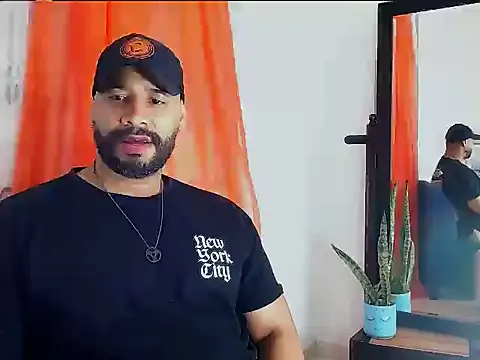 musclehetero online show from June 1, 6:19 pm