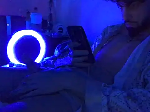 Karrrpeleeee online show from February 4, 7:09 pm