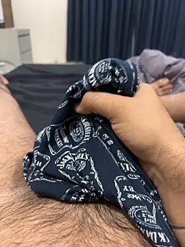 BlahNextDoor online show from April 18, 10:09 pm