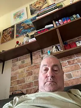 csikar online show from April 18, 9:00 am