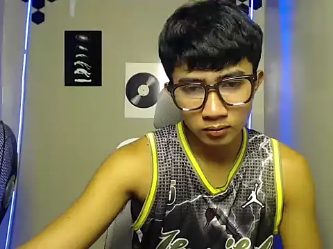 Ur hottestjonny online show from July 7, 11:03 am