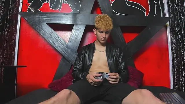 Ethan Waalker online show from April 10, 6:15 pm