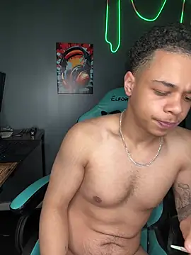 l-laross online show from April 29, 2:49 am