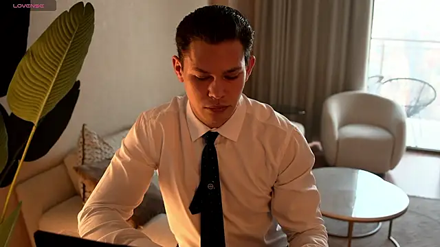 LiveonWallStreet online show from February 13, 1:49 pm