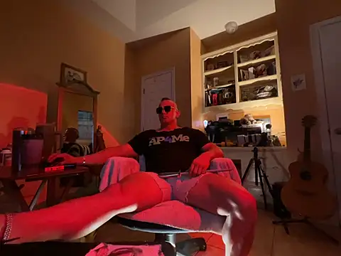 daddydonkey84 online show from June 4, 5:24 am