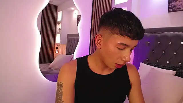 Fancy Vixen online show from March 16, 4:08 am