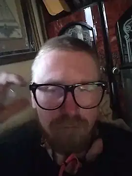 That1HungGinger online show from June 8, 10:11 pm