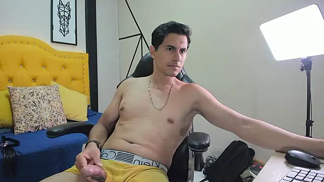 Mike Conors online show from March 26, 2:48 am