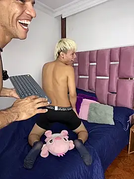 MaxyRyan online show from March 4, 12:34 pm