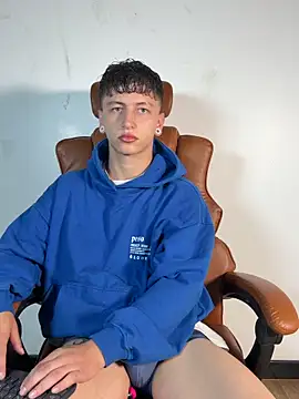 ARON LUXX online show from March 27, 3:13 pm