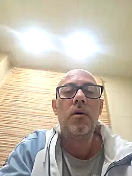 pareja47 online show from May 8, 6:52 pm