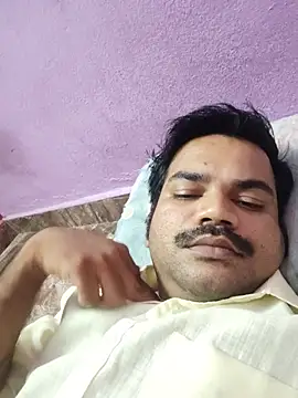 rkr1996kum online show from August 8, 5:20 pm