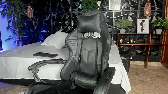 Jeremy wallker online show from May 22, 8:58 pm