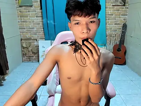 Nick cummer12 online show from July 22, 2:09 pm