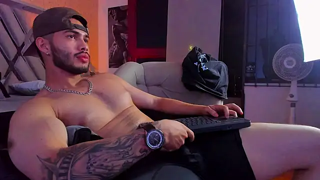 Vincentblack online show from May 16, 7:05 am