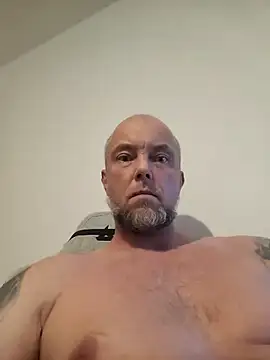 HornyDaddyMuscle online show from May 29, 10:31 pm